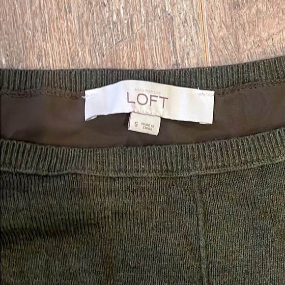 Loft Woman’s Green Long Sleeve Size Small - Picture 4 of 5